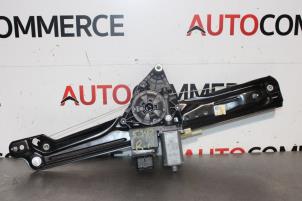 Gebruikte Ruitmechaniek 4Deurs rechts-achter Citroen C3 Aircross I (2C/2R) 1.2 Vti 12V PureTech Prijs op aanvraag aangeboden door Autocommerce