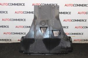 Gebruikte Beschermplaat bodem Renault Megane III Berline (BZ) 1.5 dCi 105 Prijs € 50,00 Margeregeling aangeboden door Autocommerce