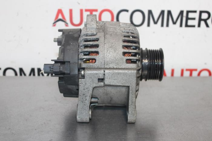 Gebruikte Dynamo Renault Scénic II (JM) 1.6 16V Prijs € 40,00 Margeregeling aangeboden door Autocommerce