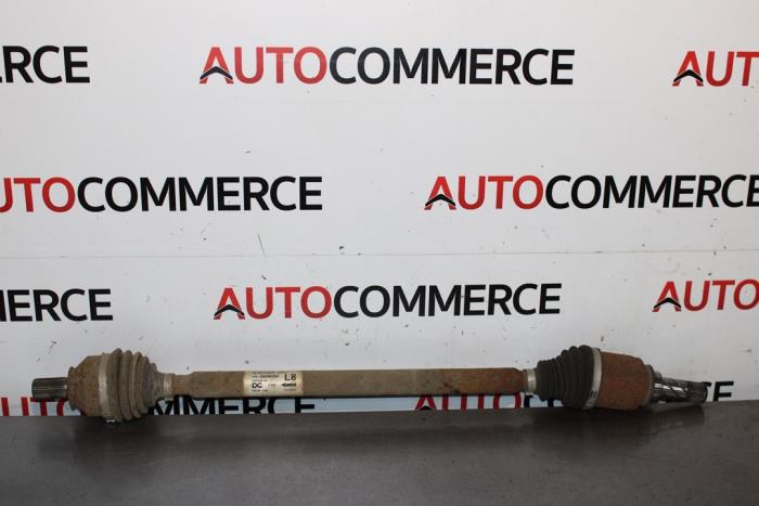 Gebruikte Steekas rechts-voor Renault Twingo III (AH) 1.0 SCe 70 12V Prijs € 50,00 Margeregeling aangeboden door Autocommerce