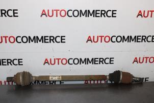 Gebruikte Aandrijfas rechts-voor Renault Twingo III (AH) 1.0 SCe 70 12V Prijs € 50,00 Margeregeling aangeboden door Autocommerce