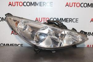 Gebruikte Koplamp rechts Peugeot 207/207+ (WA/WC/WM) 1.4 Prijs op aanvraag aangeboden door Autocommerce