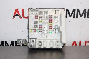 Gebruikte Zekeringkast Renault Kangoo Express (FW) 1.6 Prijs € 40,00 Margeregeling aangeboden door Autocommerce