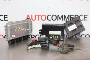 Gebruikte Computer Motormanagement Renault Twingo III (AH) 1.0 SCe 70 12V Prijs € 250,00 Margeregeling aangeboden door Autocommerce