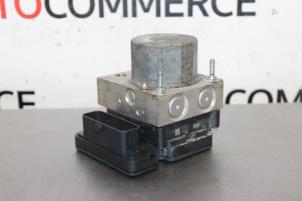 Gebruikte ABS Pomp Renault Twingo III (AH) 1.0 SCe 70 12V Prijs op aanvraag aangeboden door Autocommerce