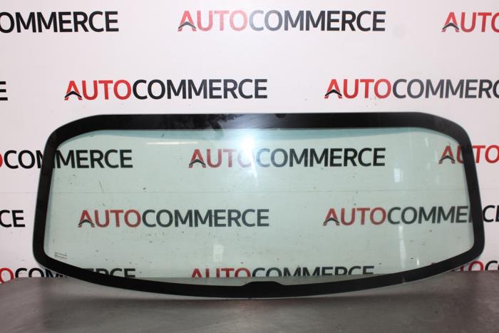 Ruit achter van een Opel Rocks-e Electric 2023