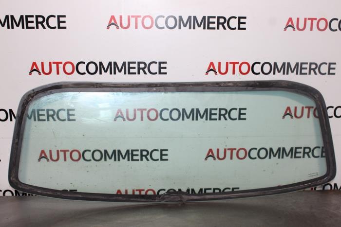 Ruit achter van een Opel Rocks-e Electric 2023