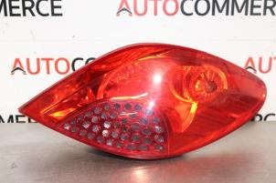 Gebruikte Achterlicht rechts Peugeot 207/207+ (WA/WC/WM) 1.4 16V VTi Prijs op aanvraag aangeboden door Autocommerce