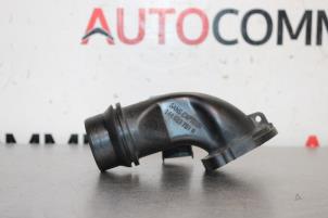 Gebruikte Intercooler Buis Renault Megane III Berline (BZ) 1.4 16V TCe 130 Prijs € 20,00 Margeregeling aangeboden door Autocommerce