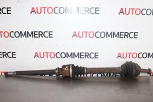 Gebruikte Aandrijfas rechts-voor Citroen C4 Grand Picasso (UA) 1.6 16V THP Sensodrive,GT THP Prijs € 25,00 Margeregeling aangeboden door Autocommerce