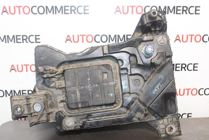 Gebruikte Adblue tank Peugeot 308 (L3/L8/LB/LH/LP) 1.6 BlueHDi 115 Prijs € 400,00 Margeregeling aangeboden door Autocommerce