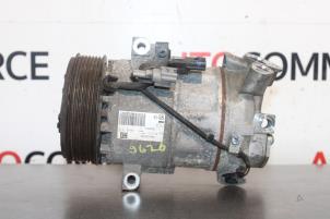 Gebruikte Pomp Airco Renault Clio IV (5R) 0.9 Energy TCE 75 12V Prijs € 80,00 Margeregeling aangeboden door Autocommerce