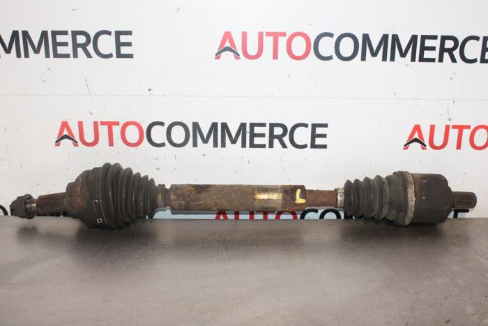 Gebruikte Aandrijfas links-voor Renault Laguna II (BG) 2.0 16V Prijs € 50,00 Margeregeling aangeboden door Autocommerce