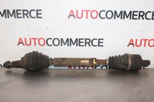 Gebruikte Aandrijfas links-voor Renault Laguna II (BG) 2.0 16V Prijs € 50,00 Margeregeling aangeboden door Autocommerce