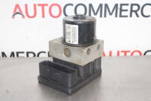 Gebruikte ABS Pomp Renault Laguna II (BG) 2.0 16V Prijs € 50,00 Margeregeling aangeboden door Autocommerce