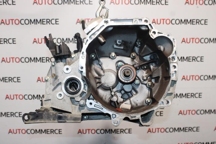 Versnellingsbak van een Dacia Logan MCV II/Sandero Wagon (7S) 1.0 Sce 12V 2018