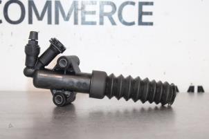 Gebruikte Koppeling Hoofd Cilinder Citroen C-Elysee (DD) 1.2 Vti 82 12V Prijs € 30,00 Margeregeling aangeboden door Autocommerce