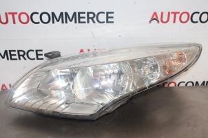 Gebruikte Koplamp links Renault Megane III Grandtour (KZ) 1.5 dCi 110 Prijs € 125,00 Margeregeling aangeboden door Autocommerce