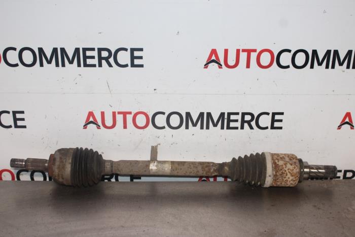 Gebruikte Aandrijfas links-voor Renault Kangoo Express (FW) 1.6 Prijs € 50,00 Margeregeling aangeboden door Autocommerce