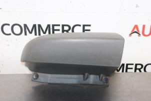 Gebruikte Bumperdeel rechts-achter Renault Trafic New (FL) 2.0 dCi 16V 115 Prijs € 25,00 Margeregeling aangeboden door Autocommerce