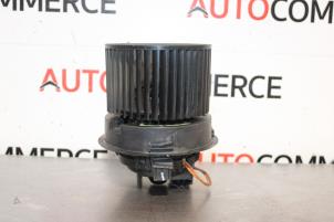 Gebruikte Aanjager Renault Clio IV (5R) 0.9 Energy TCE 75 12V Prijs € 50,00 Margeregeling aangeboden door Autocommerce