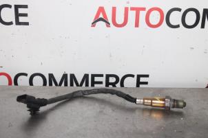 Gebruikte Lambda Sonde Peugeot 208 II (UB/UH/UP) 1.2 Vti 12V PureTech 75 Prijs € 20,00 Margeregeling aangeboden door Autocommerce