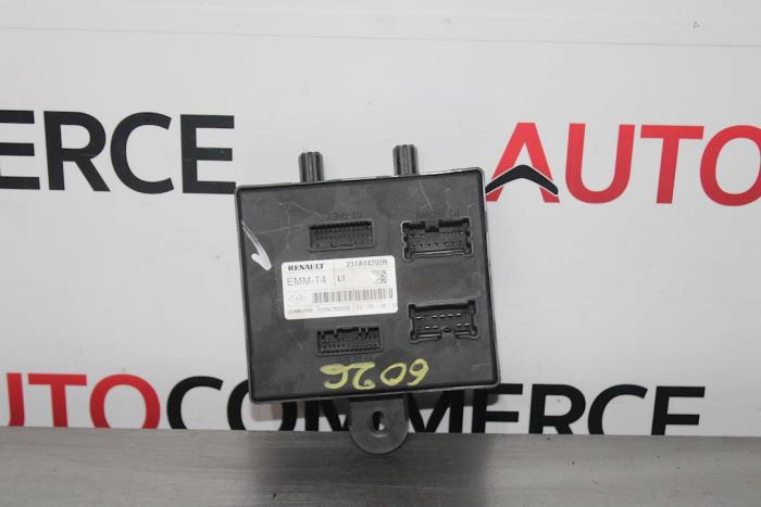 Gebruikte Computer Body Control Renault Clio IV (5R) 1.2 16V Prijs € 40,00 Margeregeling aangeboden door Autocommerce
