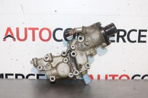 Gebruikte Thermostaathuis Peugeot 206 (2A/C/H/J/S) 1.4 XR,XS,XT,Gentry Prijs € 20,00 Margeregeling aangeboden door Autocommerce