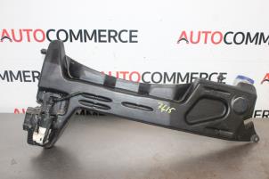 Gebruikte Ruitensproeiertank voor Citroen C4 Picasso (3D/3E) 1.6 e-Hdi, BlueHDi 115 Prijs € 25,00 Margeregeling aangeboden door Autocommerce