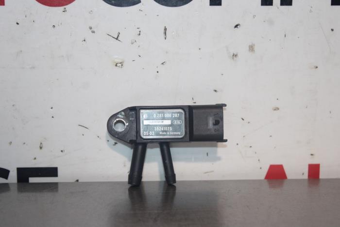 Gebruikte Druksensor Fiat Fiorino (225) 1.3 D 16V Multijet 80 Prijs € 15,00 Margeregeling aangeboden door Autocommerce