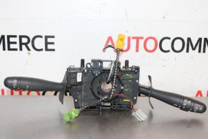 Gebruikte Licht + Raw Schakelaar Renault Clio II (BB/CB) Prijs op aanvraag aangeboden door Autocommerce