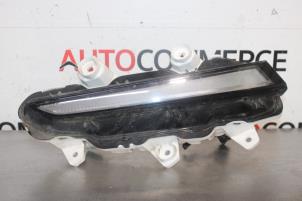 Gebruikte Daglamp links Peugeot 208 II (UB/UH/UP) 1.2 Vti 12V PureTech 75 Prijs € 125,00 Margeregeling aangeboden door Autocommerce