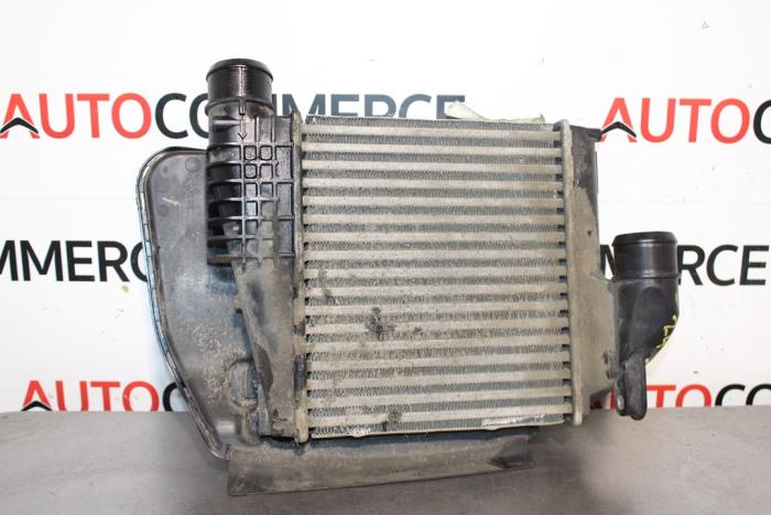 Gebruikte Intercooler Peugeot 308 SW (L4/L9/LC/LJ/LR) 1.6 HDi 115 Prijs € 40,00 Margeregeling aangeboden door Autocommerce