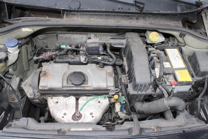 Gebruikte Motor Citroen C2 (JM) 1.1 Prijs € 200,00 Margeregeling aangeboden door Autocommerce