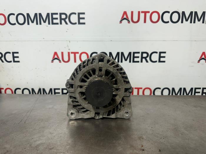 Gebruikte Dynamo Opel Movano 2.3 CDTi 16V FWD Prijs € 75,00 Margeregeling aangeboden door Autocommerce