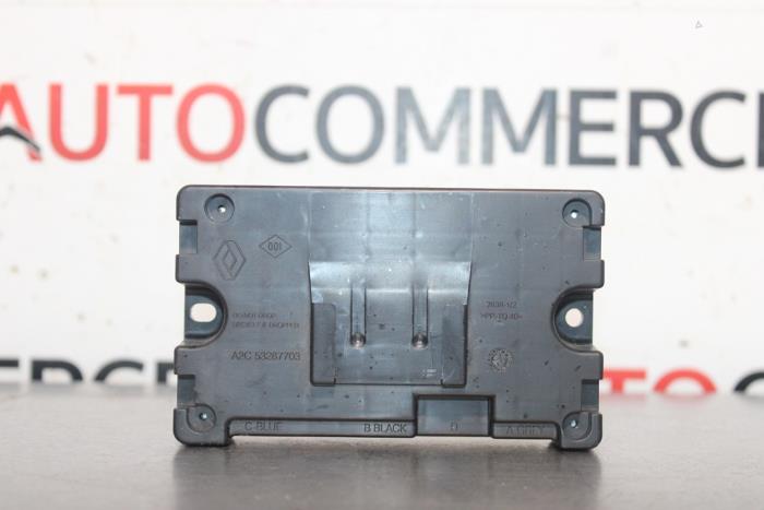 Gebruikte Telefoon Module Renault Megane III Berline (BZ) 1.6 16V BiFuel Prijs op aanvraag aangeboden door Autocommerce