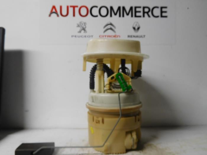 Gebruikte Tank element Pomp Citroen C5 I Break (DE) 2.0 16V Prijs € 20,00 Margeregeling aangeboden door Autocommerce
