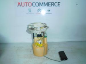Gebruikte Tank element Pomp Renault Clio II (BB/CB) 1.4 Prijs € 30,00 Margeregeling aangeboden door Autocommerce