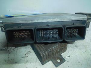 Gebruikte Computer Motormanagement Renault Espace (JK) 2.2 dCi 16V Prijs € 40,00 Margeregeling aangeboden door Autocommerce