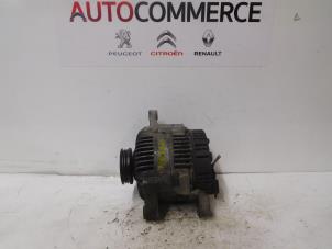 Gebruikte Dynamo Renault Megane Scénic (JA) 1.6 RT Prijs € 30,00 Margeregeling aangeboden door Autocommerce