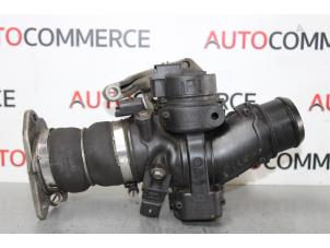 Gebruikte Luchthoeveelheidsmeter Peugeot 308 SW (4E/H) 1.6 HDi 16V Prijs € 30,00 Margeregeling aangeboden door Autocommerce