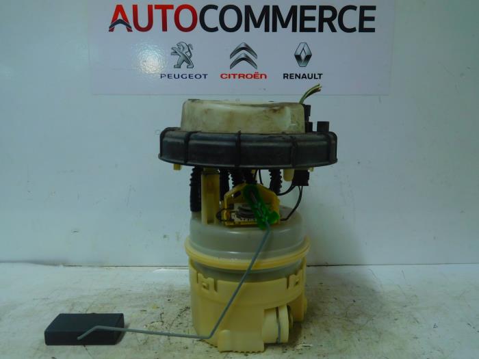 Gebruikte Tank element Pomp Citroen C5 I Break (DE) 1.8 16V Prijs € 20,00 Margeregeling aangeboden door Autocommerce