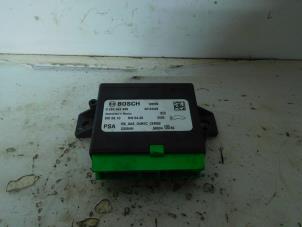 Gebruikte Module PDC Peugeot 208 I (CA/CC/CK/CL) 1.4 16V Prijs € 40,00 Margeregeling aangeboden door Autocommerce