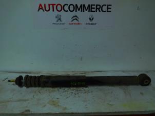 Gebruikte Schokdemper links-achter Renault Clio II Societe (SB) 1.5 dCi 68 Prijs € 10,00 Margeregeling aangeboden door Autocommerce