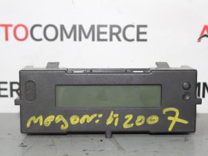 Gebruikte Display Interieur Renault Megane II CC (EM) 1.6 16V Prijs € 10,00 Margeregeling aangeboden door Autocommerce