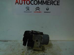 Gebruikte ABS Pomp Renault Scénic I (JA) 1.6 16V Prijs € 20,00 Margeregeling aangeboden door Autocommerce