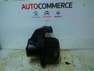 Gebruikte Kachel Ventilatiemotor Citroen C8 (EA/EB) 2.2 HDi 16V Prijs € 40,00 Margeregeling aangeboden door Autocommerce