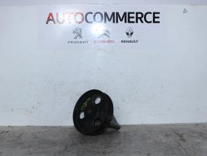 Gebruikte Spanrol Multiriem Renault Megane II (BM/CM) 1.4 16V 82 Prijs € 20,00 Margeregeling aangeboden door Autocommerce