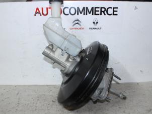 Gebruikte Rembekrachtiger Renault Clio III (BR/CR) 1.4 16V Prijs op aanvraag aangeboden door Autocommerce