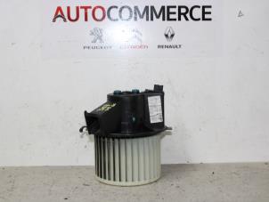 Gebruikte Kachel Ventilatiemotor Peugeot 307 (3A/C/D) 1.4 16V Prijs € 20,00 Margeregeling aangeboden door Autocommerce
